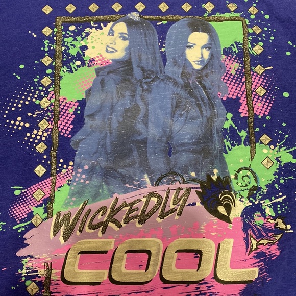 Girls Descendants Bundle! Blue Descendants Shirt & Matching Necklaces - Picture 3 of 12